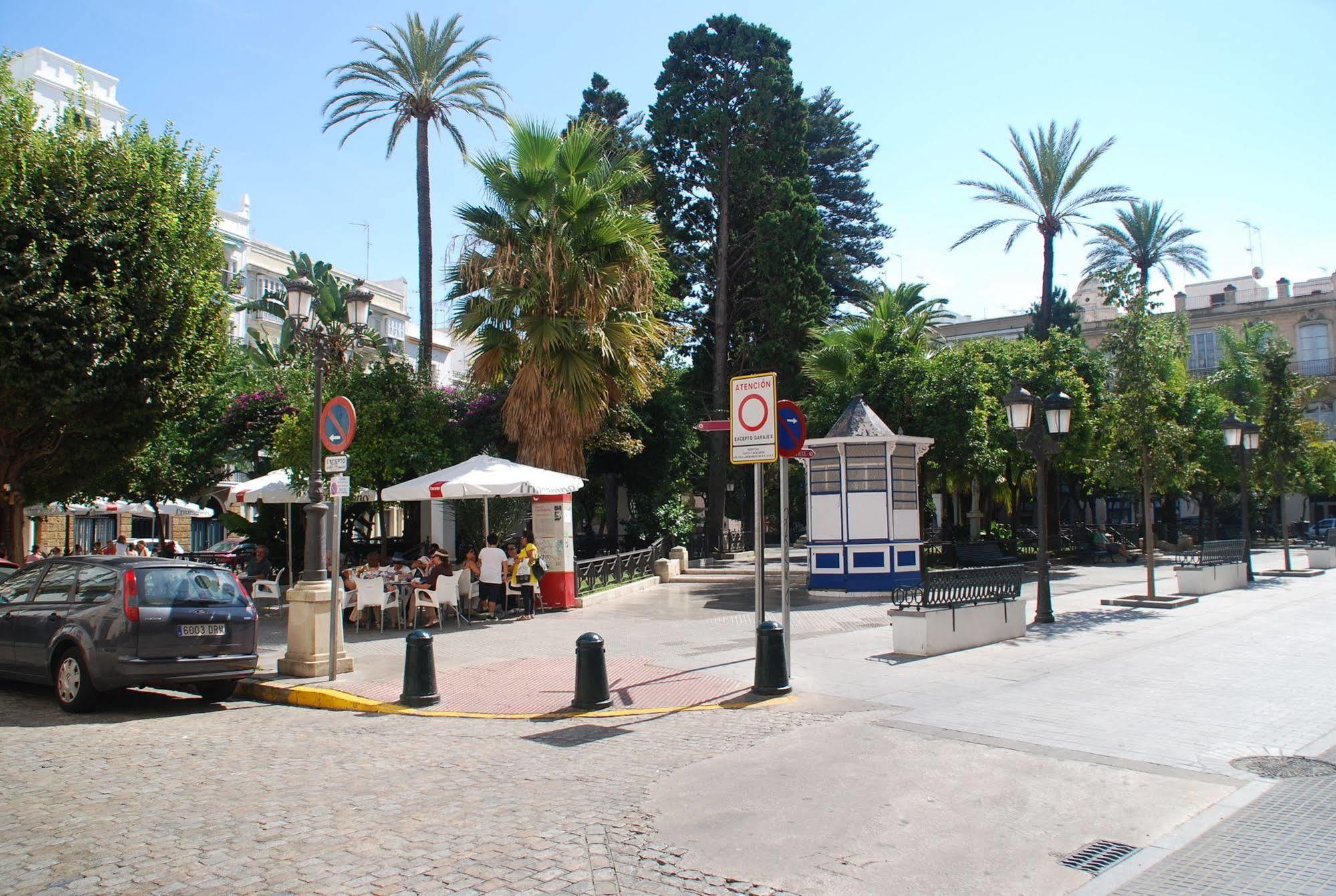 Pensión La Cantarera Cádiz Exterior foto